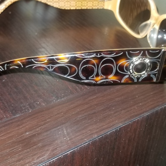 Sunglasses main image 4